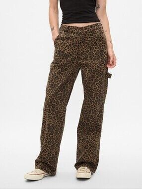 Gap Mid Rise '90s Loose Cheetah Cargo Jeans 28P 6P